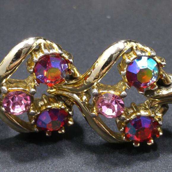 Vintage 1960s Red AB & Pink Rhinestone Bracelet, Gold Tone Links - Picture 7 of 10